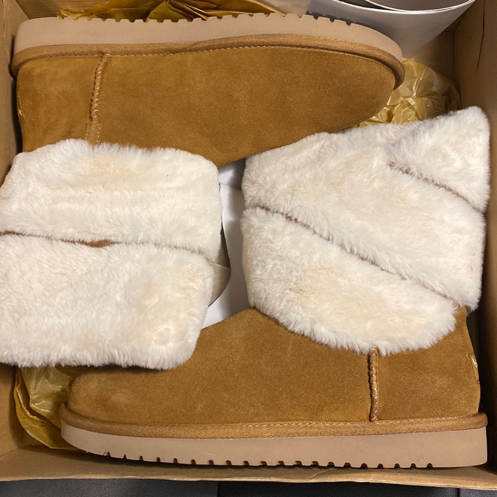 Kookaburra by Ugg only worn once